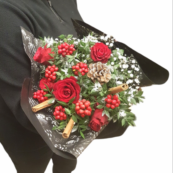 Antalya Çiçek Siparişi  Yılbaşı Çiçeği (Kokina) 5 Adet Kırmızı Güller Çiçek Buketi - KIZILLI