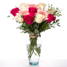  Muratpaşa Çiçek Siparişi  Paşabahçe Vazo Beyaz ve Kırmızı Güller Pembe Gerbera Çiçek Aranjmanı