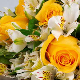  Muratpaşa Çiçek Siparişi  Beyaz Astomelya Sarı Güller Çiçek Buketi - MURATPAŞA