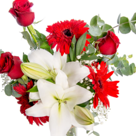  Antalya Çiçekçi  Paşabahce Vazo Beyaz Lilyum Kırmızı Güller ve Gerbera Aranjmanı -MANAVGAT