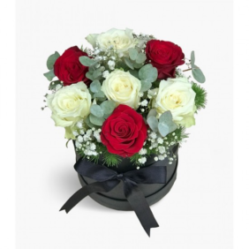 Antalya Çiçek Siparişi  Silindir Kutu Kırmızı ve Beyaz Güller - SERİK