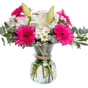  Manavgat Çiçek Siparişi Paşabahce Vazo Beyaz Lilyum Fuşya Gebera ve Beyaz Papatya Çiçek Aranjmanı - KARAİN