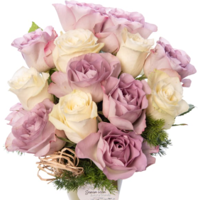  Muratpaşa Çiçek Siparişi  Yeşil Cam Vazo Lila Güller ve Beyaz Güller Çiçek Aranjmanı - KEMER