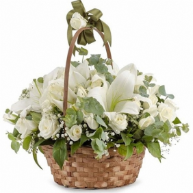  Muratpaşa Çiçek Siparişi  Sepette Beyaz Lilyum ve Beyaz Güller Çiçek Aranjmanı - FİNİKE