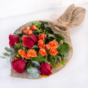 Antalya Çiçek Siparişi  Turuncu Çardak Güller ve Kırmızı Gül Çiçek Buketi - FENER